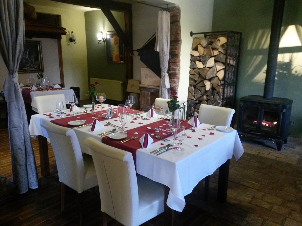 Barock Restaurant & Pension Topoľčany Εξωτερικό φωτογραφία