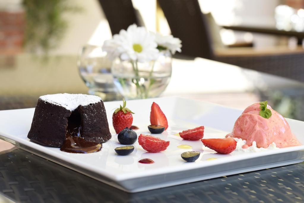 Barock Restaurant & Pension Topoľčany Εξωτερικό φωτογραφία